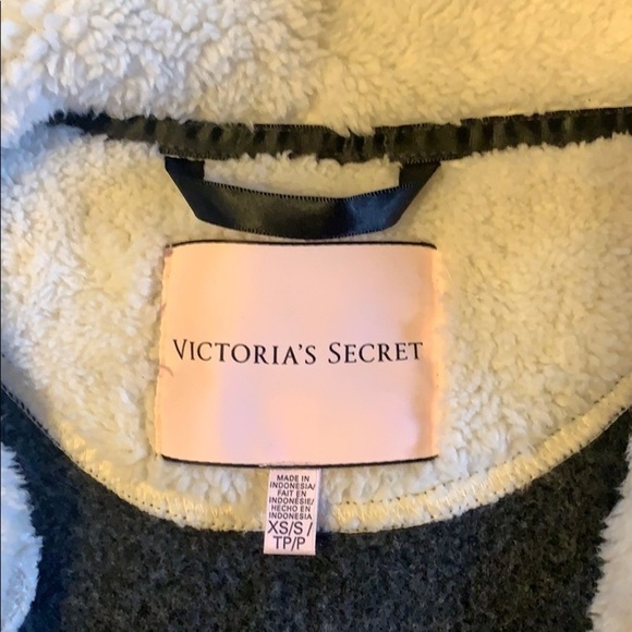 Victoria’s Secret Vintage Plush Gray/Pink Bath Robe Size M/L - Picture 7 of 11